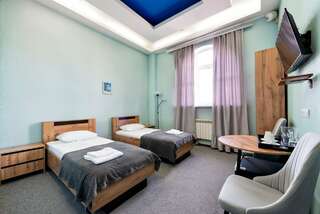 Гостиница Антей Новосибирск Просторный двухместный номер с 2 отдельными кроватями-1