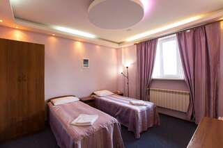 Гостиница Антей Новосибирск Улучшенный двухместный номер с 2 отдельными кроватями-5